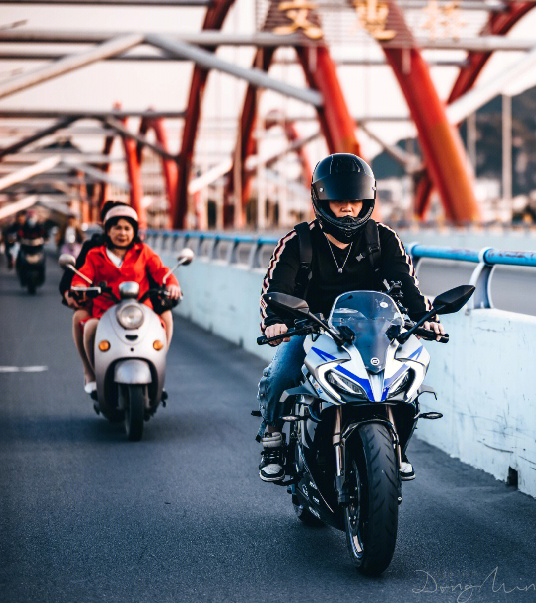 最新街頭機車，時代風標與速度狂歡的完美結合